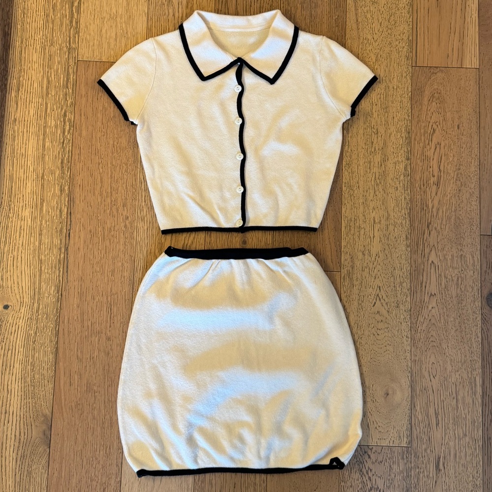 White with black trim commence knit set size S